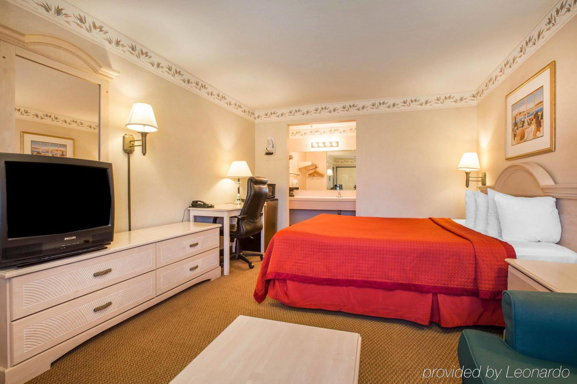 Econo Lodge Inn & Suites Lodi - Wine Country Area Εξωτερικό φωτογραφία