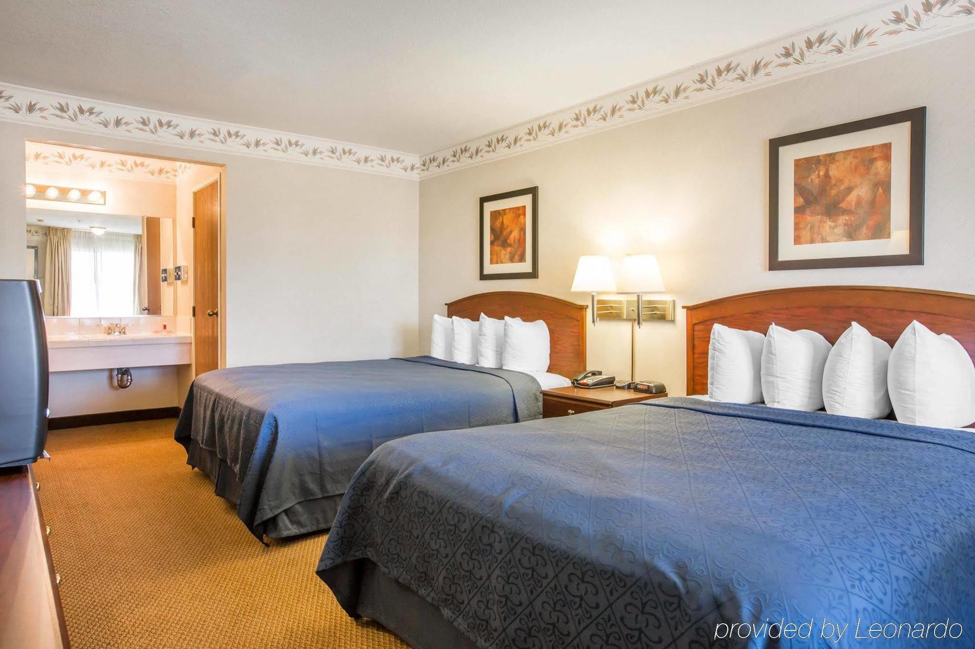 Econo Lodge Inn & Suites Lodi - Wine Country Area Εξωτερικό φωτογραφία