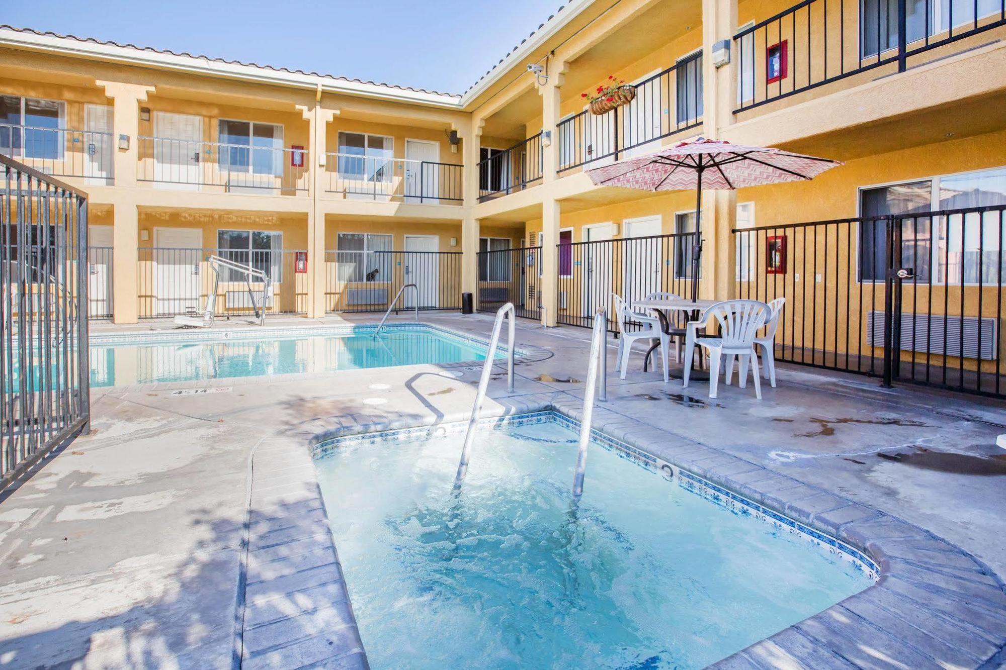 Econo Lodge Inn & Suites Lodi - Wine Country Area Εξωτερικό φωτογραφία