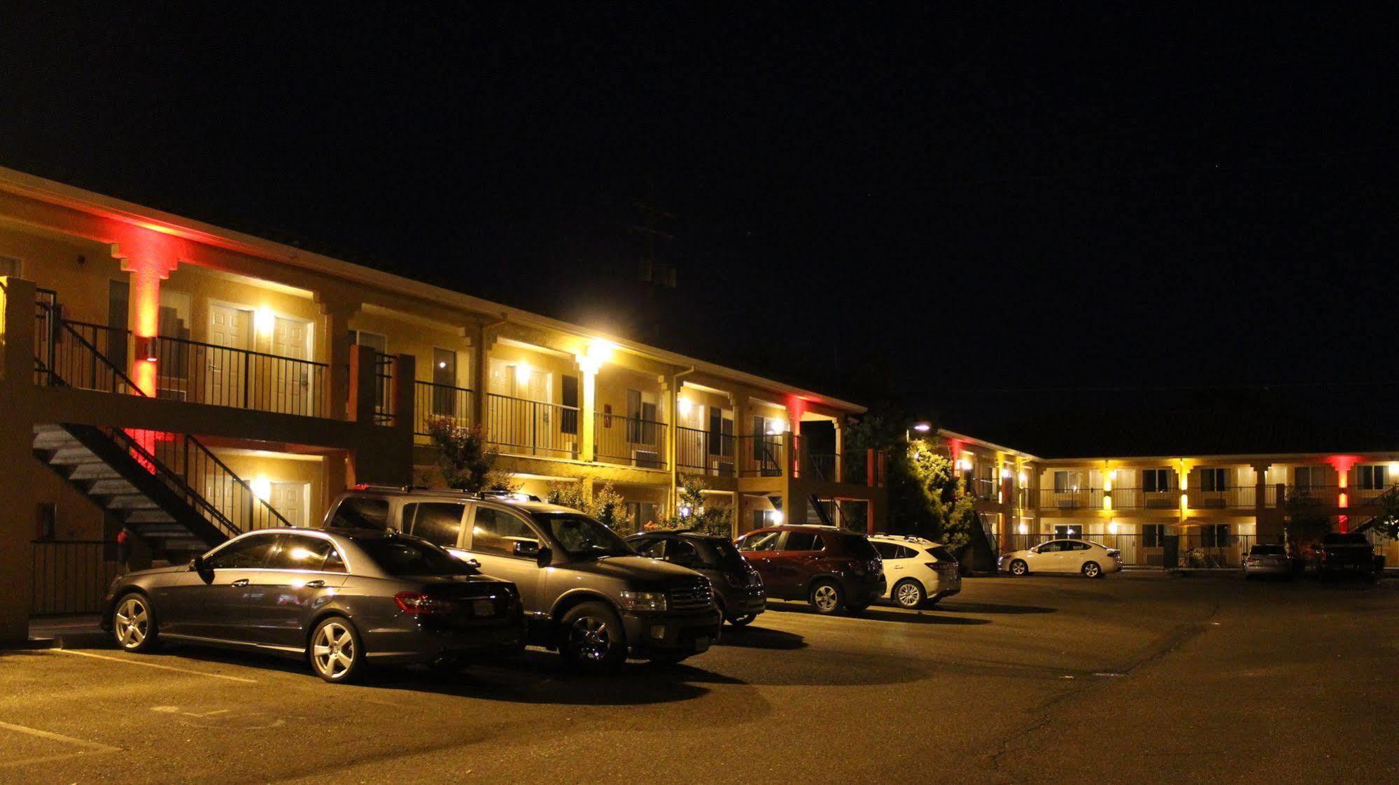 Econo Lodge Inn & Suites Lodi - Wine Country Area Εξωτερικό φωτογραφία